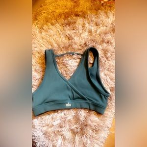 Alo Yoga sports bra size small